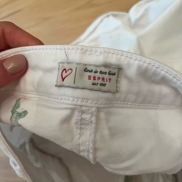 White Denim Shorts - Cactus Embroidery - Picture 5 of 9